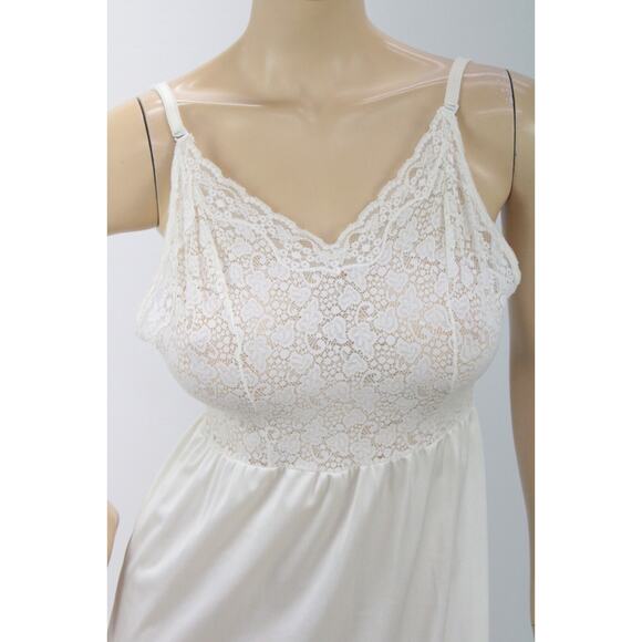 Vintage Vanity Fair Full Slip size 34 36 Cream Nylon Stretch Lace Adjustable - Picture 6 of 8